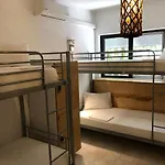 旅馆 Rhodes Backpackers Boutique And *
