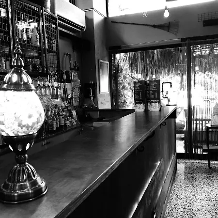 Rhodes Backpackers Boutique And אכסניה