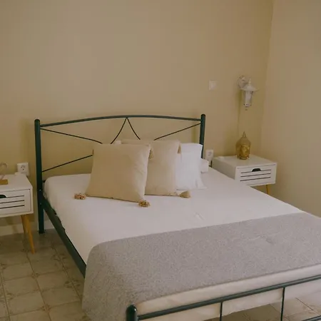 Hostel Rhodes Backpackers Boutique And
