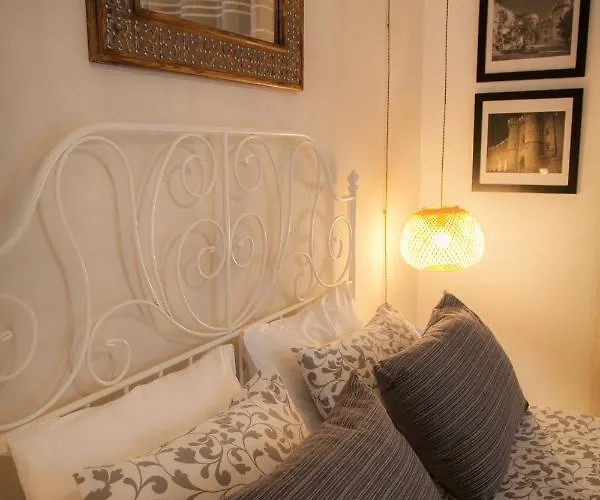 Rhodes Backpackers Boutique And Albergue *