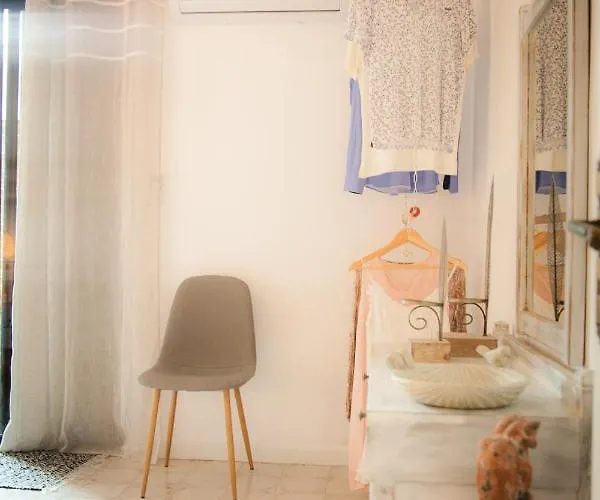 Albergue Rhodes Backpackers Boutique And