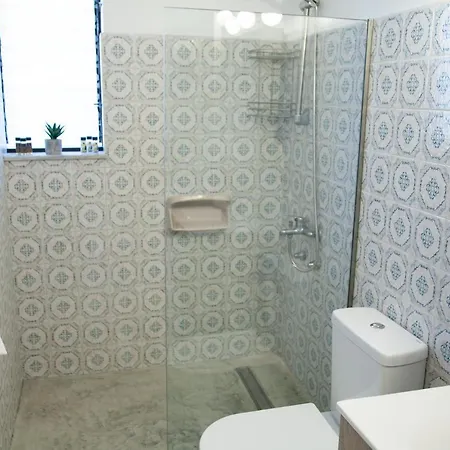 Hostal Rhodes Backpackers Boutique And *