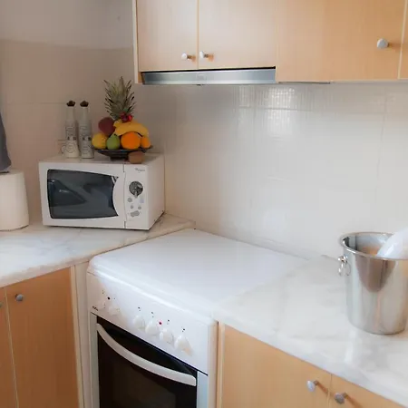 Hostal Rhodes Backpackers Boutique And *