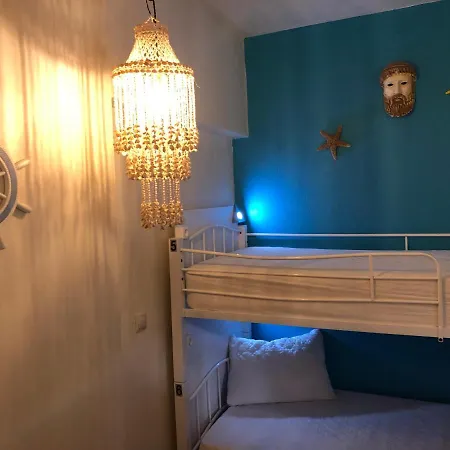 Хостел Rhodes Backpackers Boutique And