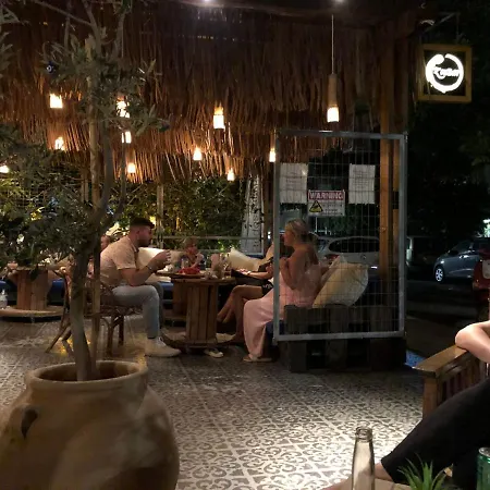 Rhodes Backpackers Boutique And *