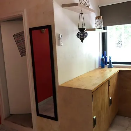 Rhodes Backpackers Boutique And Vandrarhem *