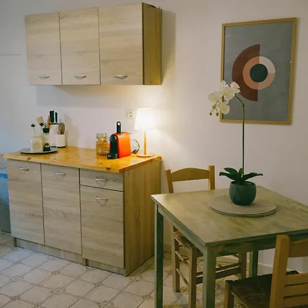 Rhodes Backpackers Boutique And