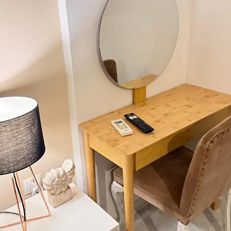 Rhodes Backpackers Boutique And *