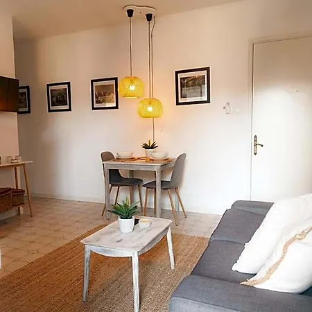 Rhodes Backpackers Boutique And Hostal
