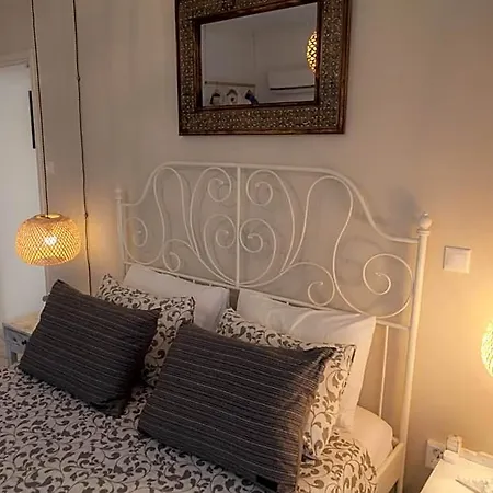 Rhodes Backpackers Boutique And Hostal *