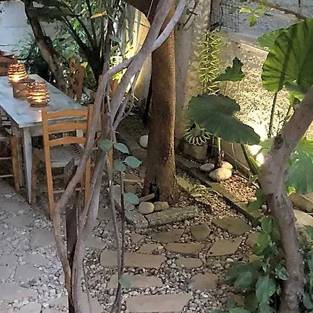 Rhodes Backpackers Boutique And Rhodes City