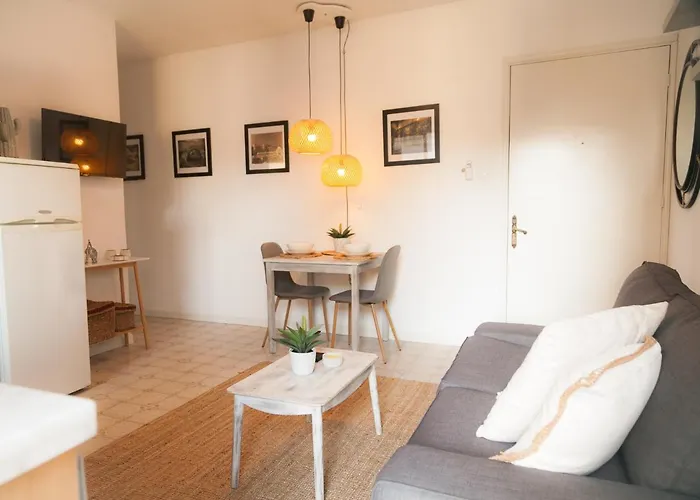 Rhodes Backpackers Boutique And Hostel