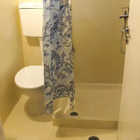 Rhodes Backpackers Boutique Hostel&apartments *
