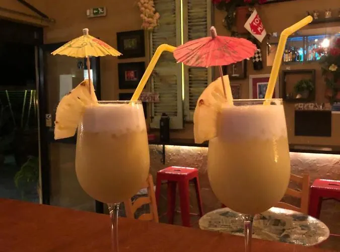 Rhodes Backpackers Boutique And Hostel *